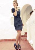Vestido Transpassado com Pérolas