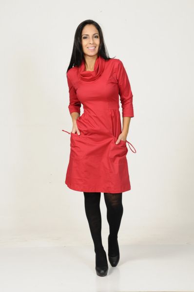 Vestido tricoline com elastano.